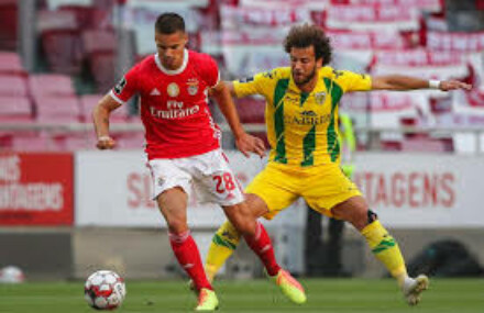 Soccer: Benfica bus stoned after first game back, two players injured