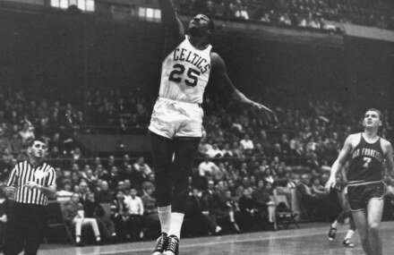 Former Celtics point guard and coach K.C. Jones dead at 88