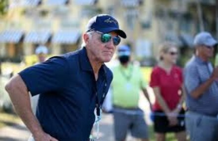 Golf: Australian great Norman in hospital with COVID-19 symptoms