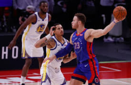 Warriors win second straight, beat Pistons