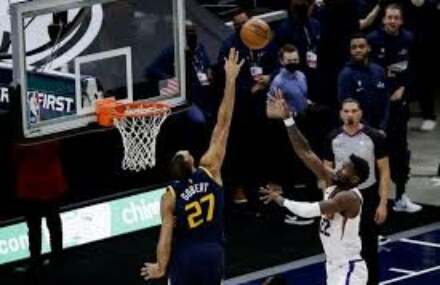 Booker’s key hoops seal Suns’ win over Jazz