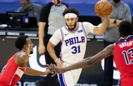 76ers G Seth Curry tests positive for COVID-19