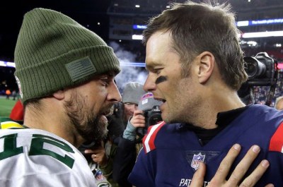 Aaron Rodgers and Tom Brady to mirror greatness in first playoff meeting of storied NFL careers