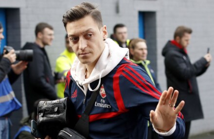 Mesut Ozil transfer: Arsenal agree deal for midfielder to sign for Fenerbahce