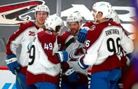 Avalanche post four goals in 3rd to rout Coyotes