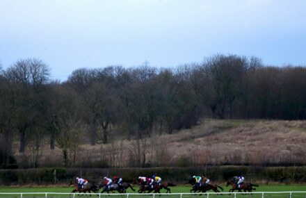 Wetherby stage all-hurdles card