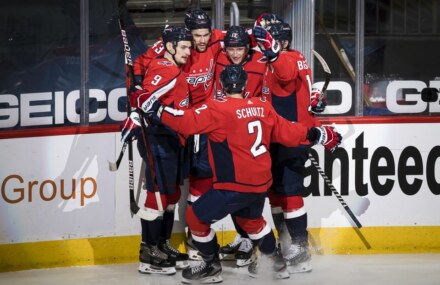 NHL roundup: Capitals start quick, hold off Rangers