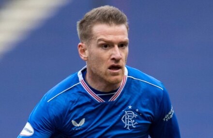 Steven Davis: Rangers midfielder signs one-year contract extension