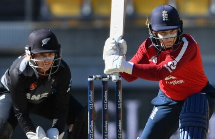 England Women clinch T20 series win over New Zealand as Freya Davies and Tammy Beaumont impress