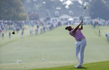 Golf-Rose grabs control of Masters while many top players struggle