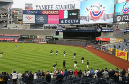 Baseball-‘It’s been a long year for New York’ – Yankees fans cheer Opening Day at last