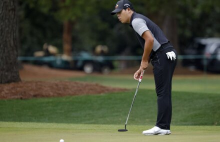 Fine weather greets early starters on Masters Sunday