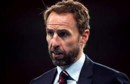 Gareth Southgate: Balance needs to be found for footballers using social media