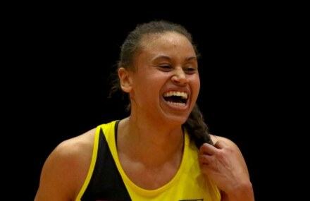 Vitality Netball Superleague: Manchester Thunder move into top four; London Pulse beat Severn Stars