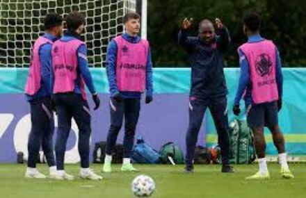 Euro 2020: England look for top spot, Scotland seek progress